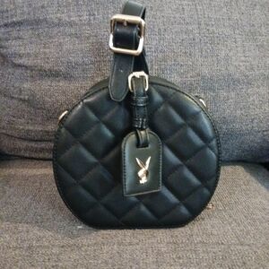 Chic Black Quilted Crossbody Bag